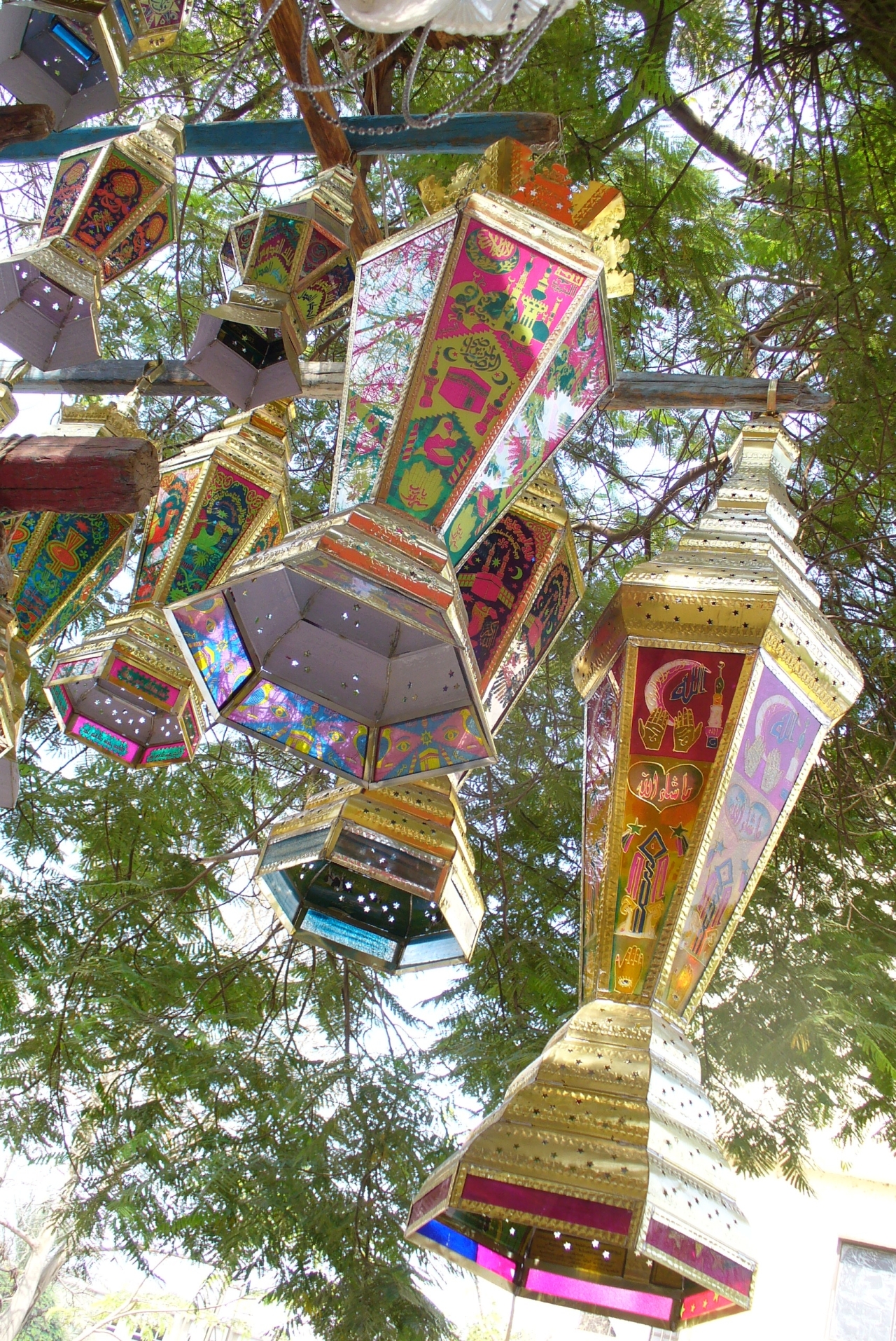 Decorating with Lanterns