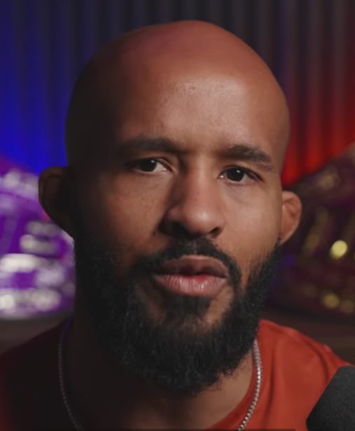 Demetrious Johnson — UFC 216, 2017